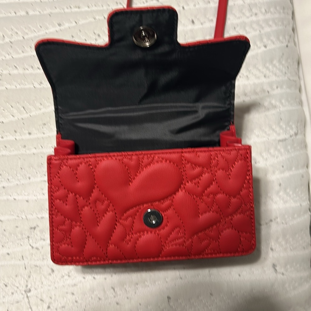 Betsey Johnson Red Crossbody Bag nwot 8 X5 size. Pretty red purse with chain. - Picture 9 of 11